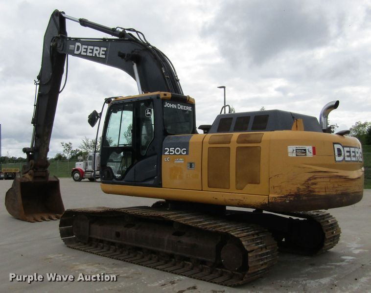 image for item IL9394 2011 John Deere 250G LC  excavator