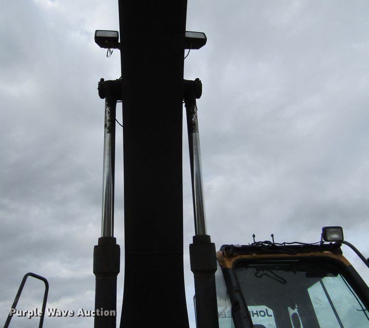 image for item IL9394 2011 John Deere 250G LC  excavator