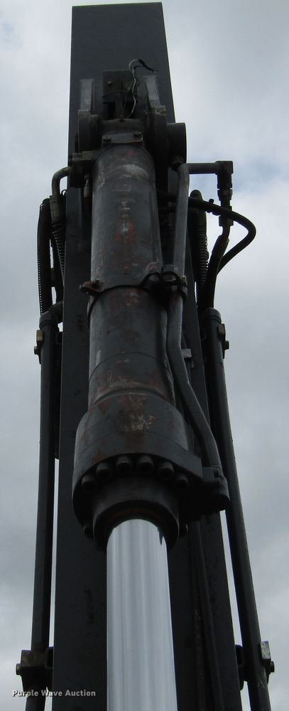 image for item IL9394 2011 John Deere 250G LC  excavator