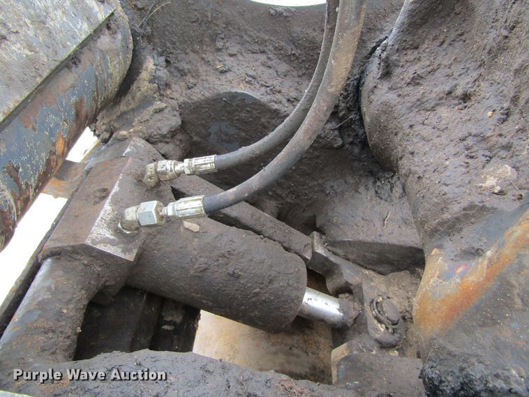 image for item IL9394 2011 John Deere 250G LC  excavator