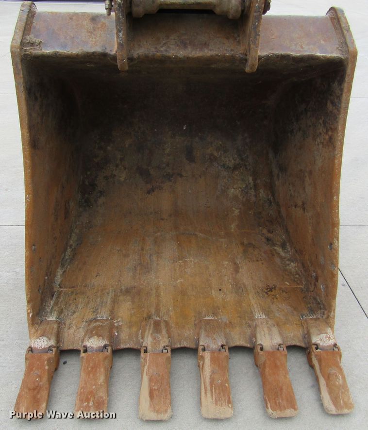 image for item IL9394 2011 John Deere 250G LC  excavator