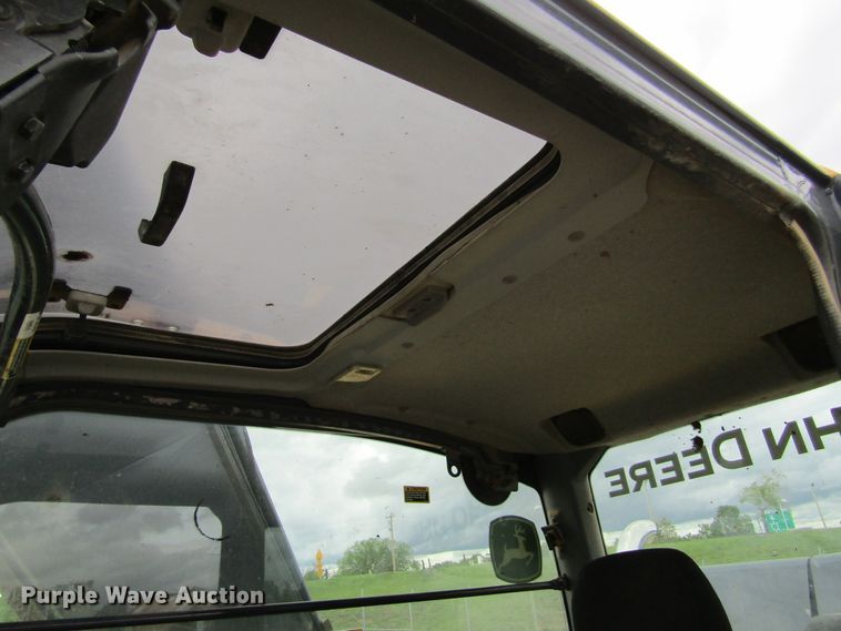 image for item IL9394 2011 John Deere 250G LC  excavator