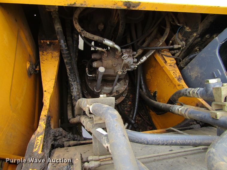 image for item IL9394 2011 John Deere 250G LC  excavator
