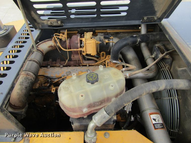 image for item IL9394 2011 John Deere 250G LC  excavator