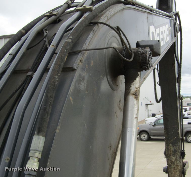 image for item IL9394 2011 John Deere 250G LC  excavator