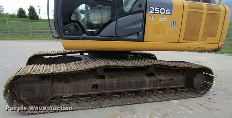 image for item IL9394 2011 John Deere 250G LC  excavator