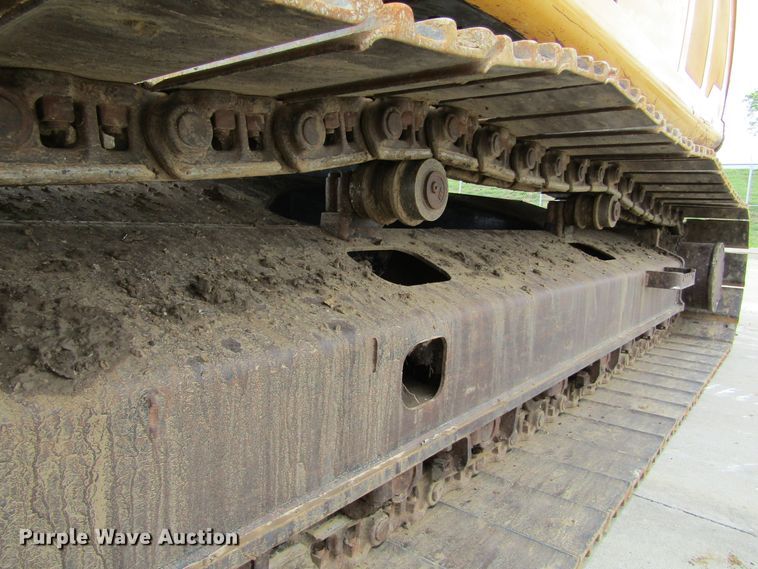 image for item IL9394 2011 John Deere 250G LC  excavator