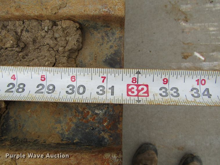 image for item IL9394 2011 John Deere 250G LC  excavator