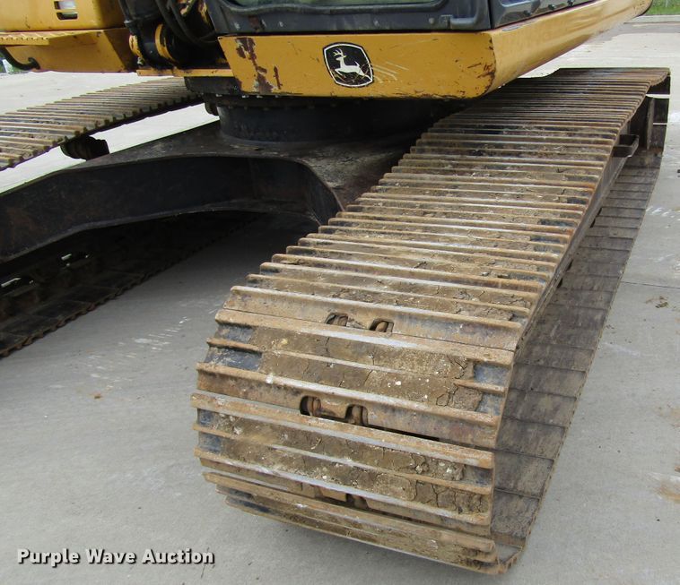 image for item IL9394 2011 John Deere 250G LC  excavator