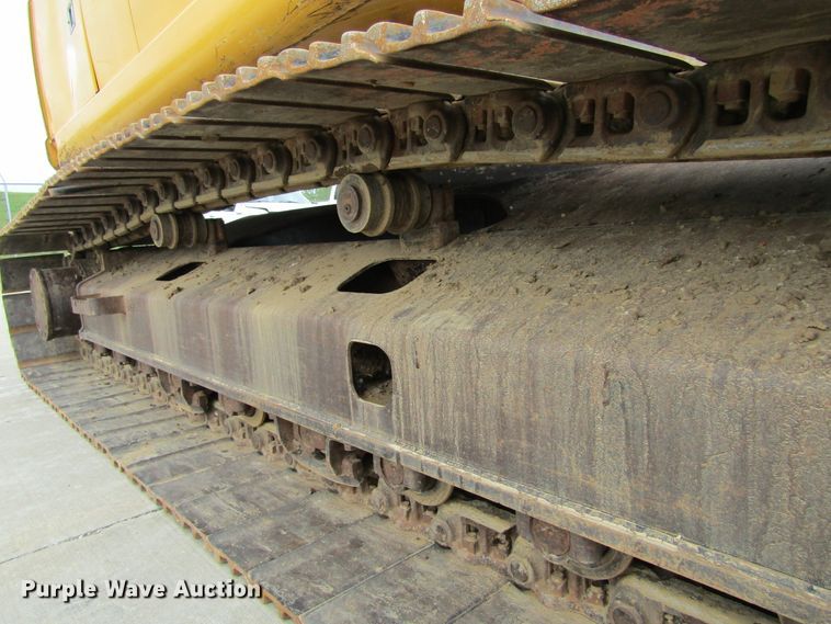 image for item IL9394 2011 John Deere 250G LC  excavator