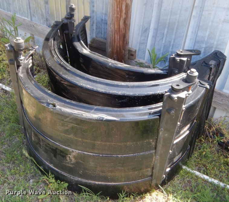 image for item IP9758 2012 Peterbilt 386  semi truck