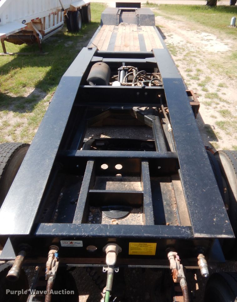 image for item IP9759 2017 Eager Beaver 50GL  lowboy equipment trailer