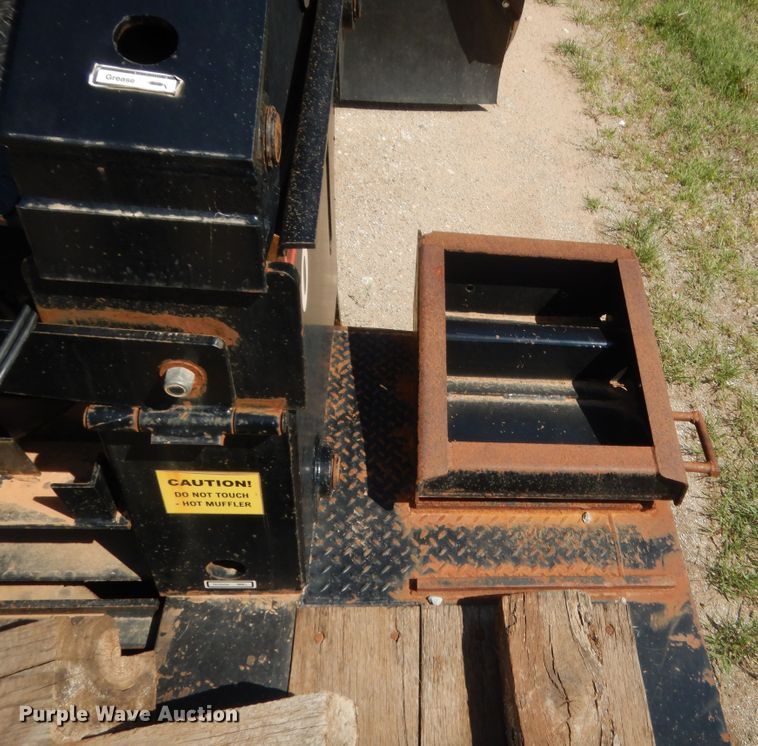 image for item IP9759 2017 Eager Beaver 50GL  lowboy equipment trailer