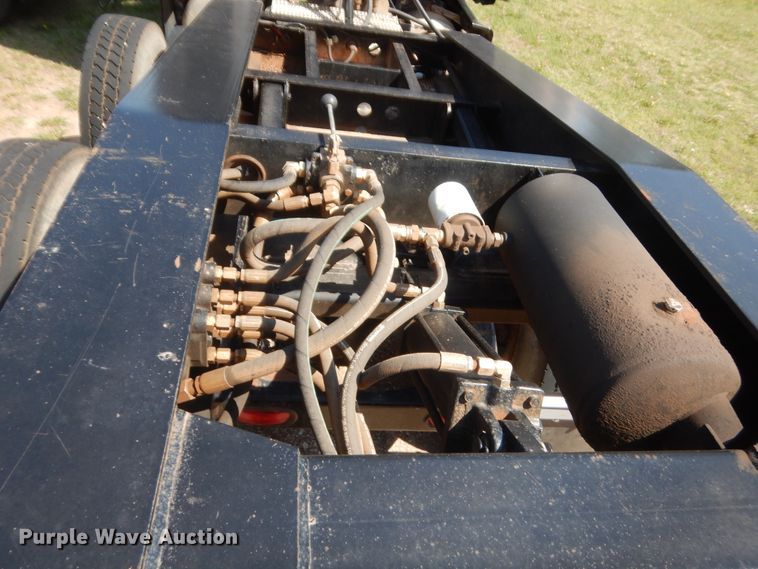 image for item IP9759 2017 Eager Beaver 50GL  lowboy equipment trailer