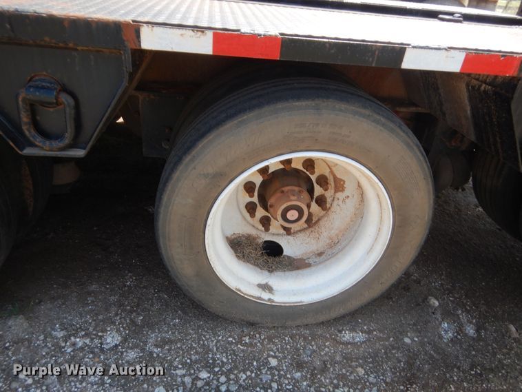 image for item IP9759 2017 Eager Beaver 50GL  lowboy equipment trailer