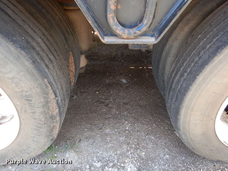 image for item IP9759 2017 Eager Beaver 50GL  lowboy equipment trailer