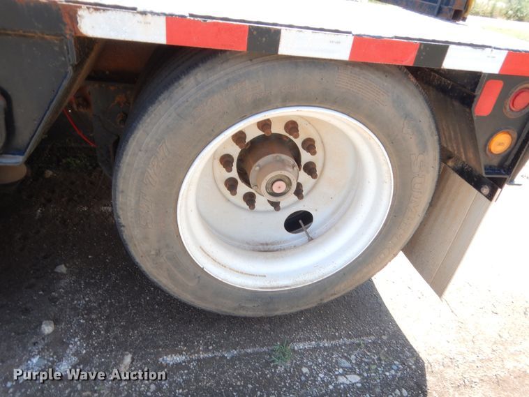 image for item IP9759 2017 Eager Beaver 50GL  lowboy equipment trailer