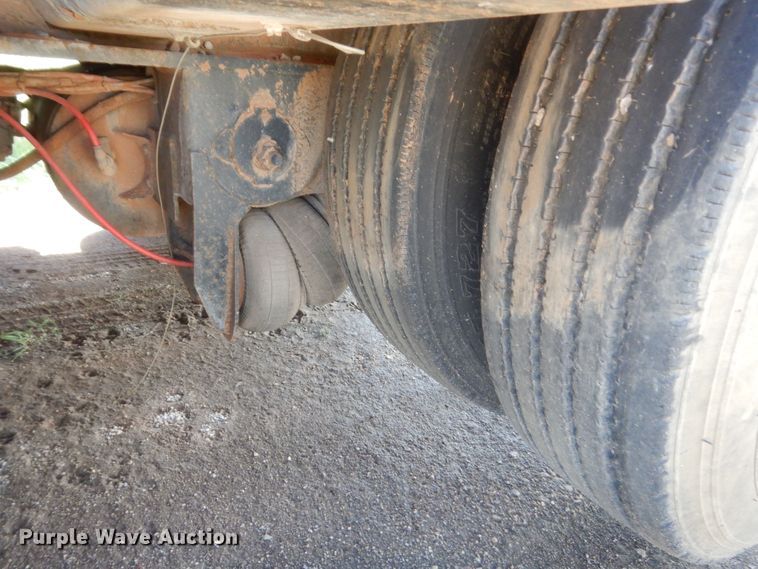 image for item IP9759 2017 Eager Beaver 50GL  lowboy equipment trailer