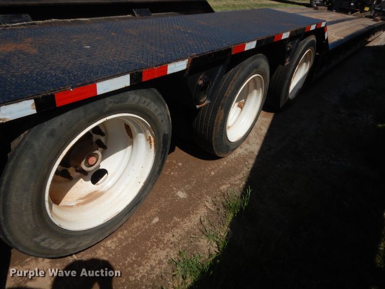 image for item IP9759 2017 Eager Beaver 50GL  lowboy equipment trailer