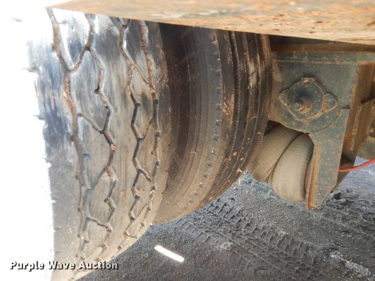 image for item IP9759 2017 Eager Beaver 50GL  lowboy equipment trailer