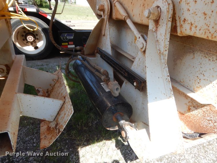 image for item IP9760 2012 Construction Trailer Specialists EDT42LW  bottom dump trailer