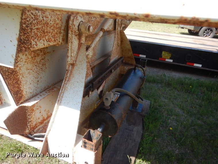 image for item IP9760 2012 Construction Trailer Specialists EDT42LW  bottom dump trailer