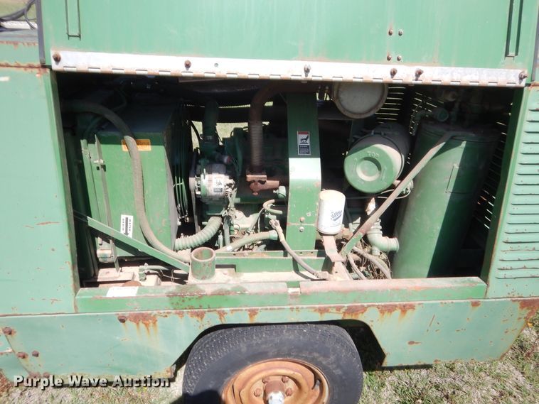 image for item IP9761 Sullair 100DP0-KUB  air compressor