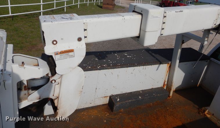 image for item IP9773 2006 Ford F550  bucket truck