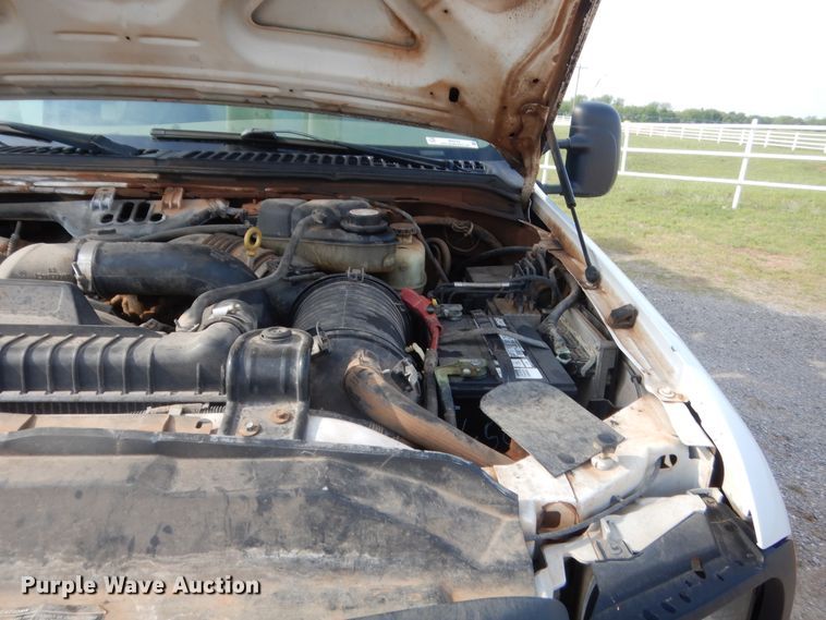 image for item IP9773 2006 Ford F550  bucket truck