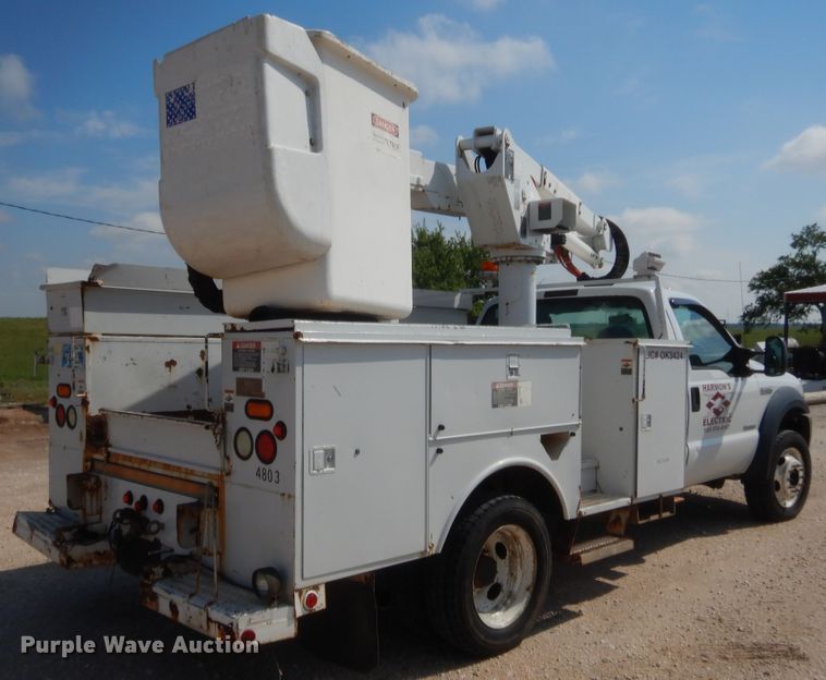 image for item IP9774 2006 Ford F550  bucket truck