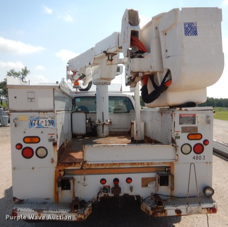 image for item IP9774 2006 Ford F550  bucket truck