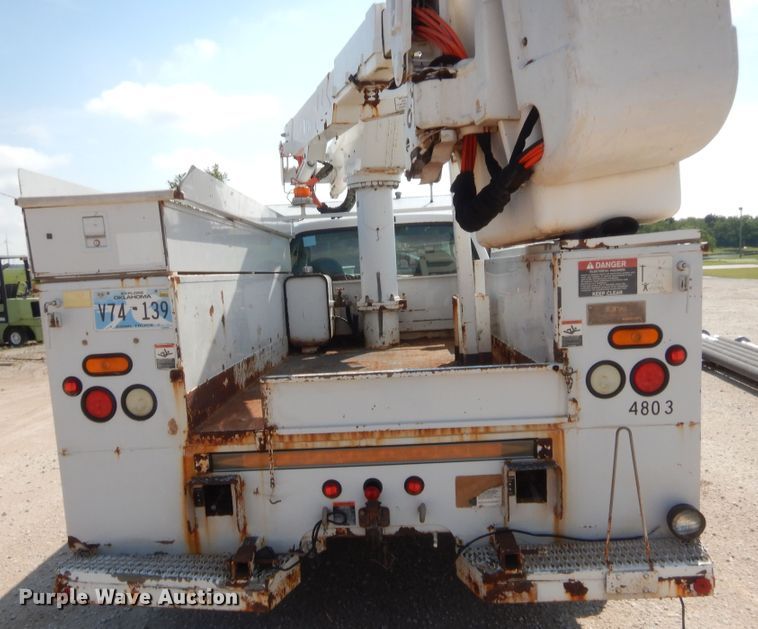 image for item IP9774 2006 Ford F550  bucket truck
