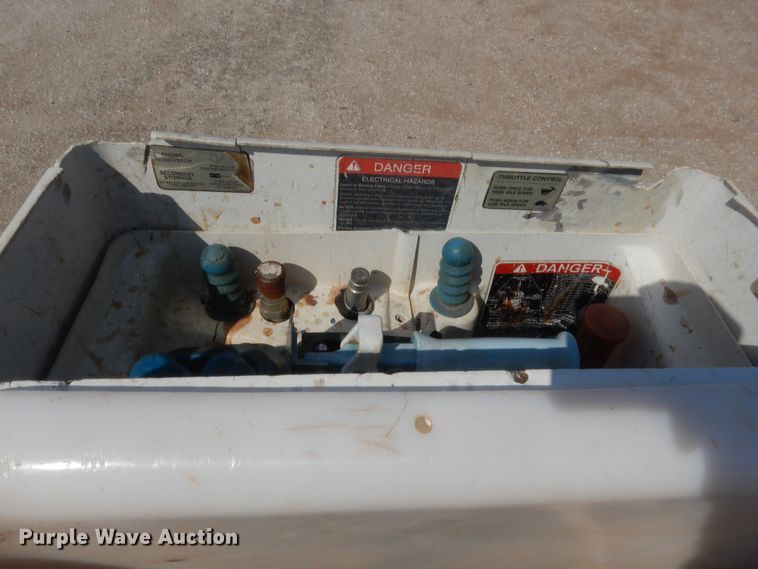 image for item IP9774 2006 Ford F550  bucket truck