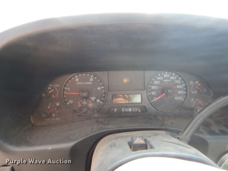 image for item IP9774 2006 Ford F550  bucket truck