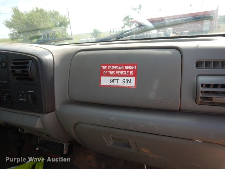 image for item IP9774 2006 Ford F550  bucket truck