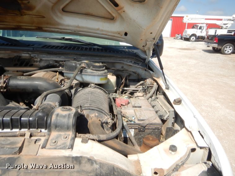 image for item IP9774 2006 Ford F550  bucket truck