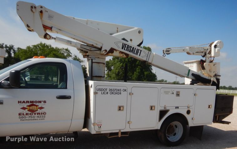 image for item IP9775 2008 Sterling Bullet  bucket truck