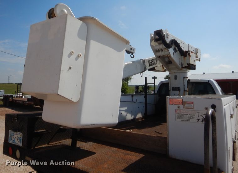 image for item IP9775 2008 Sterling Bullet  bucket truck