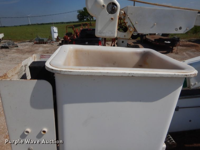 image for item IP9775 2008 Sterling Bullet  bucket truck