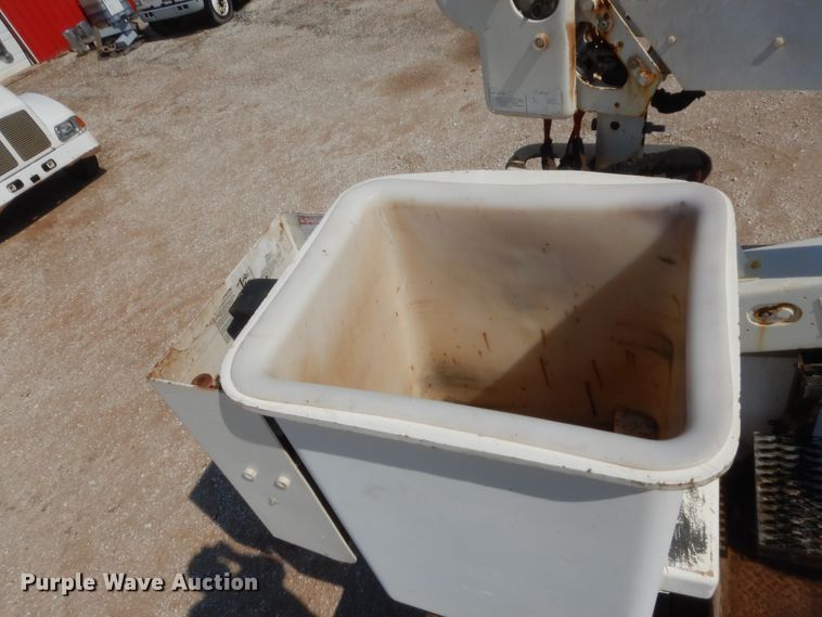 image for item IP9775 2008 Sterling Bullet  bucket truck