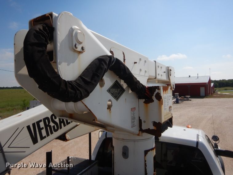 image for item IP9775 2008 Sterling Bullet  bucket truck