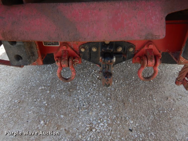 image for item IP9776 2001 International 470  digger derrick truck