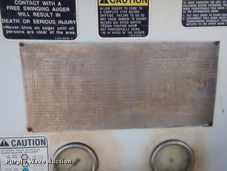 image for item IP9777 2002 Freightliner FL80  pressure digger derrick truck