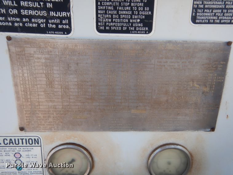 image for item IP9777 2002 Freightliner FL80  pressure digger derrick truck