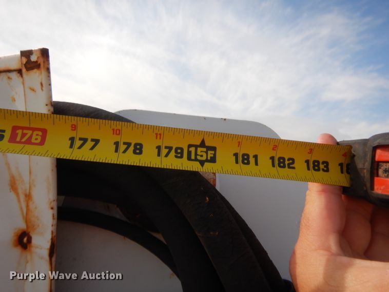 image for item IP9777 2002 Freightliner FL80  pressure digger derrick truck