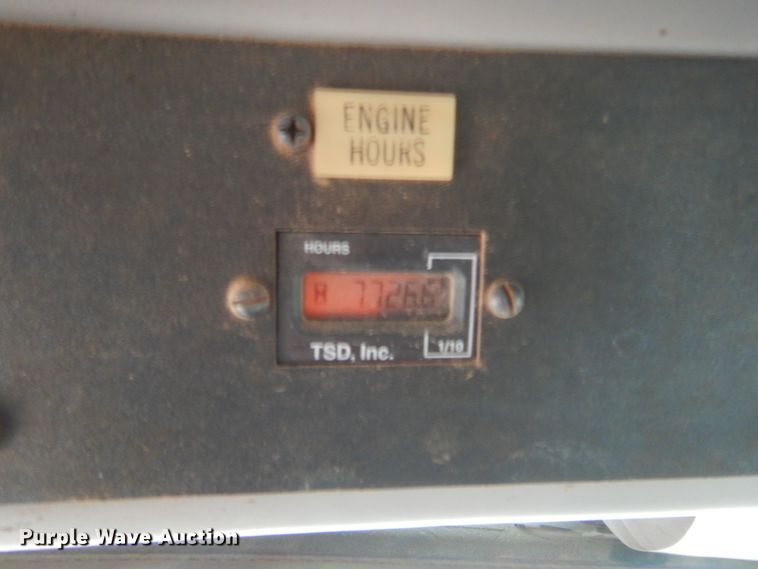 image for item IP9777 2002 Freightliner FL80  pressure digger derrick truck