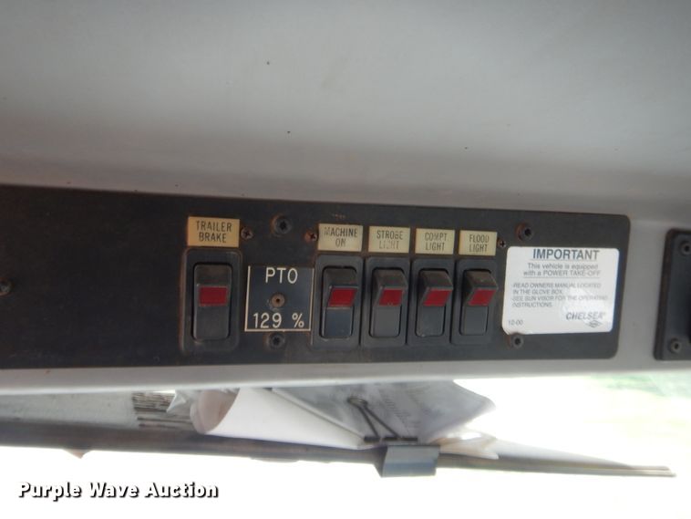 image for item IP9777 2002 Freightliner FL80  pressure digger derrick truck