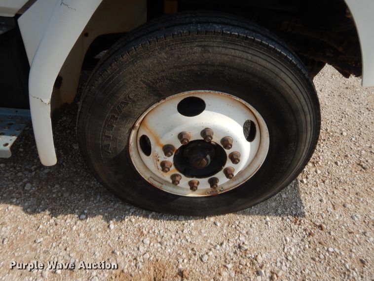 image for item IP9777 2002 Freightliner FL80  pressure digger derrick truck