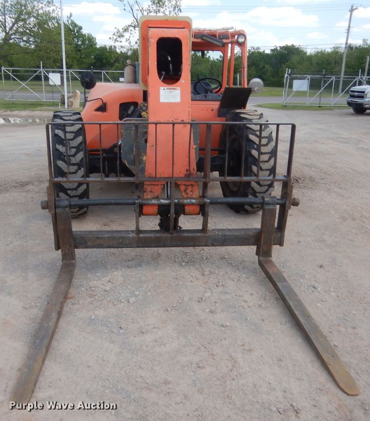 image for item IP9781 2005 JLG G9-43A  telehandler
