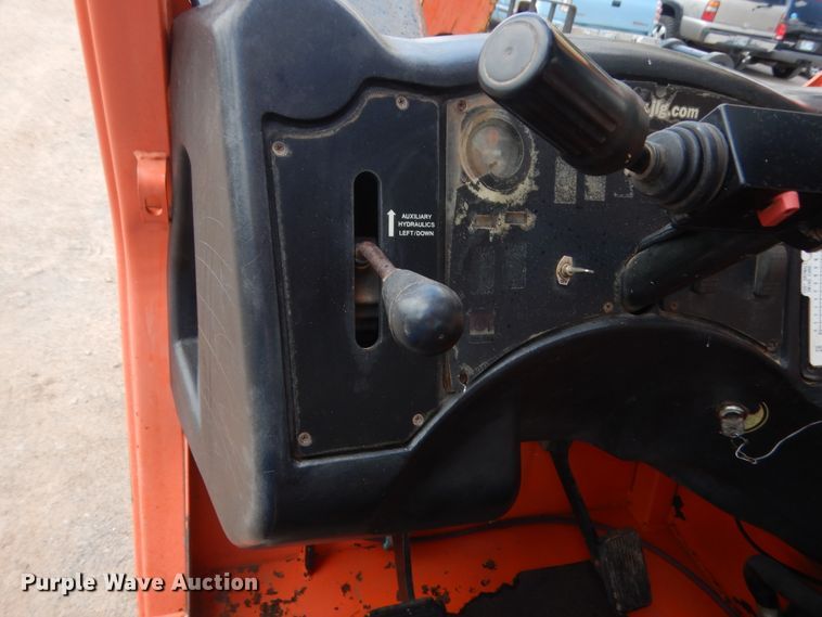 image for item IP9781 2005 JLG G9-43A  telehandler